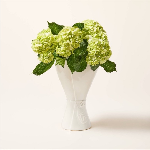 Kate Spade target White Ceramic Vase - Picture 2 of 3